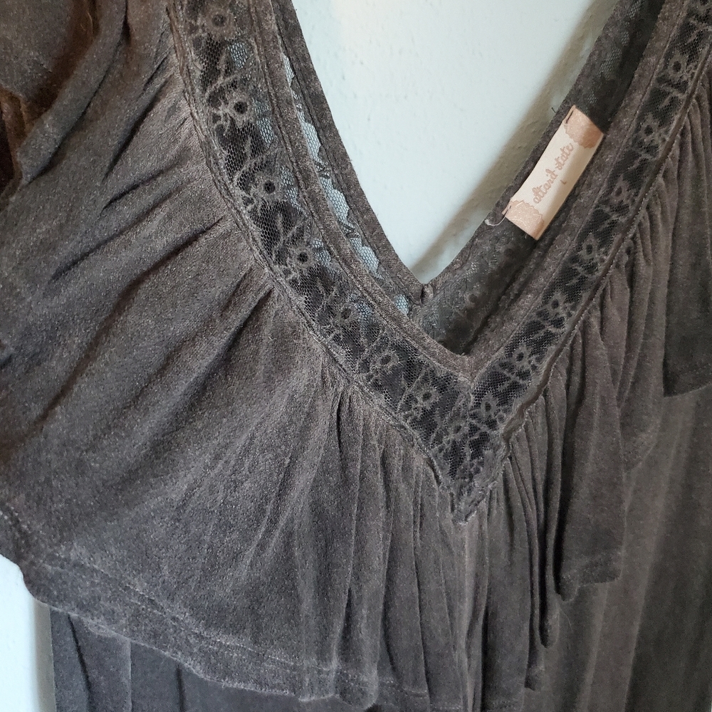 Sleeveless Ruffle Top - Picture 3 of 3